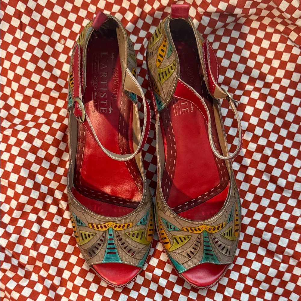 L'ATISTE Red Multicolor Leather Peep-Toe Slingbacks